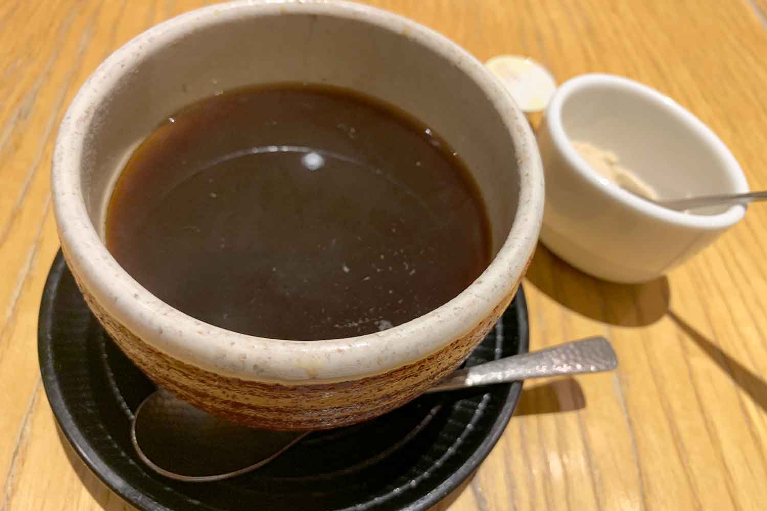 神楽坂茶寮 小豆とわらびもちのタルト コーヒー