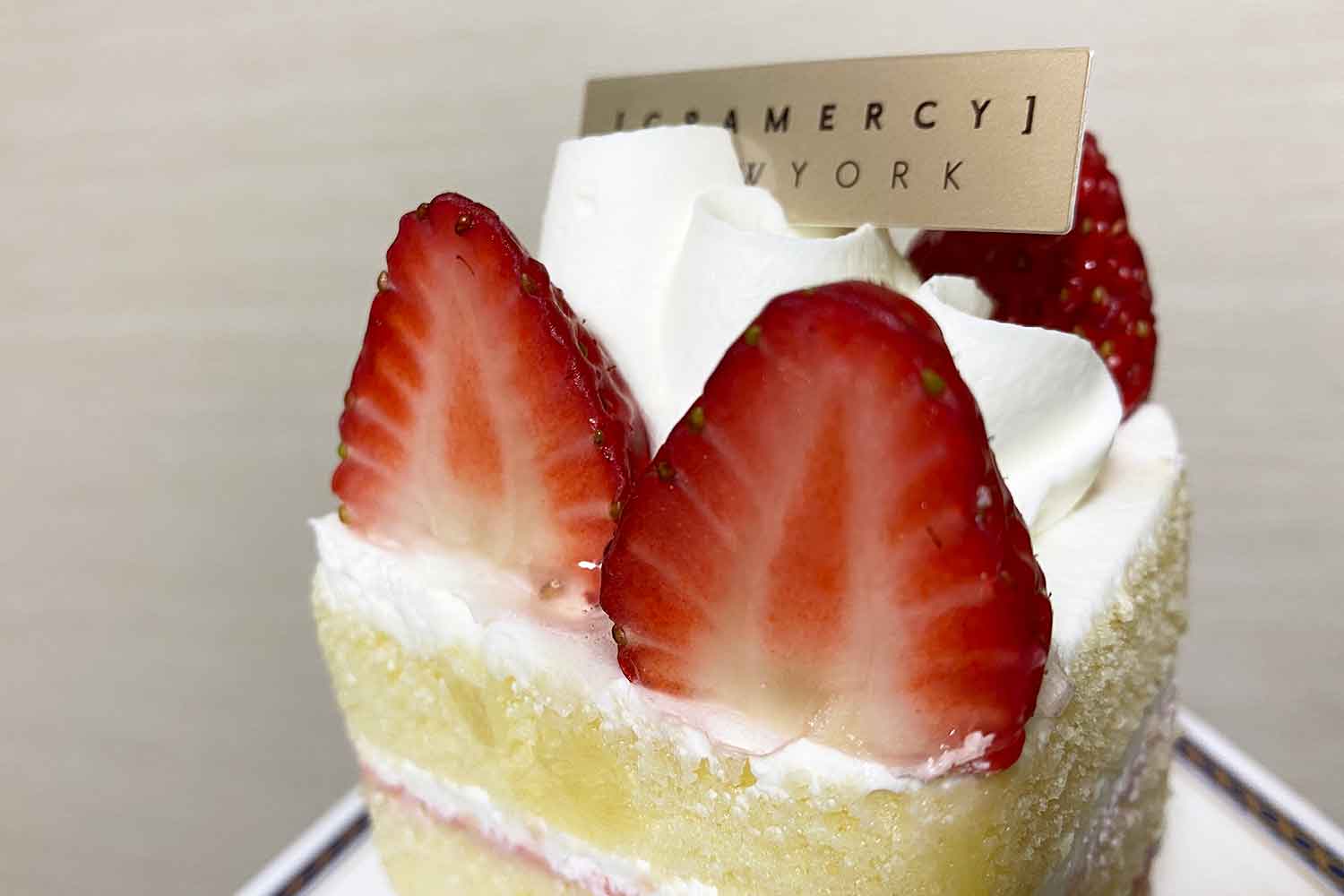 グラマシーニューヨークのケーキ